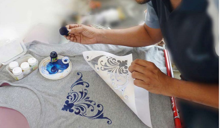 نقاشی با شابلون روی پارچه